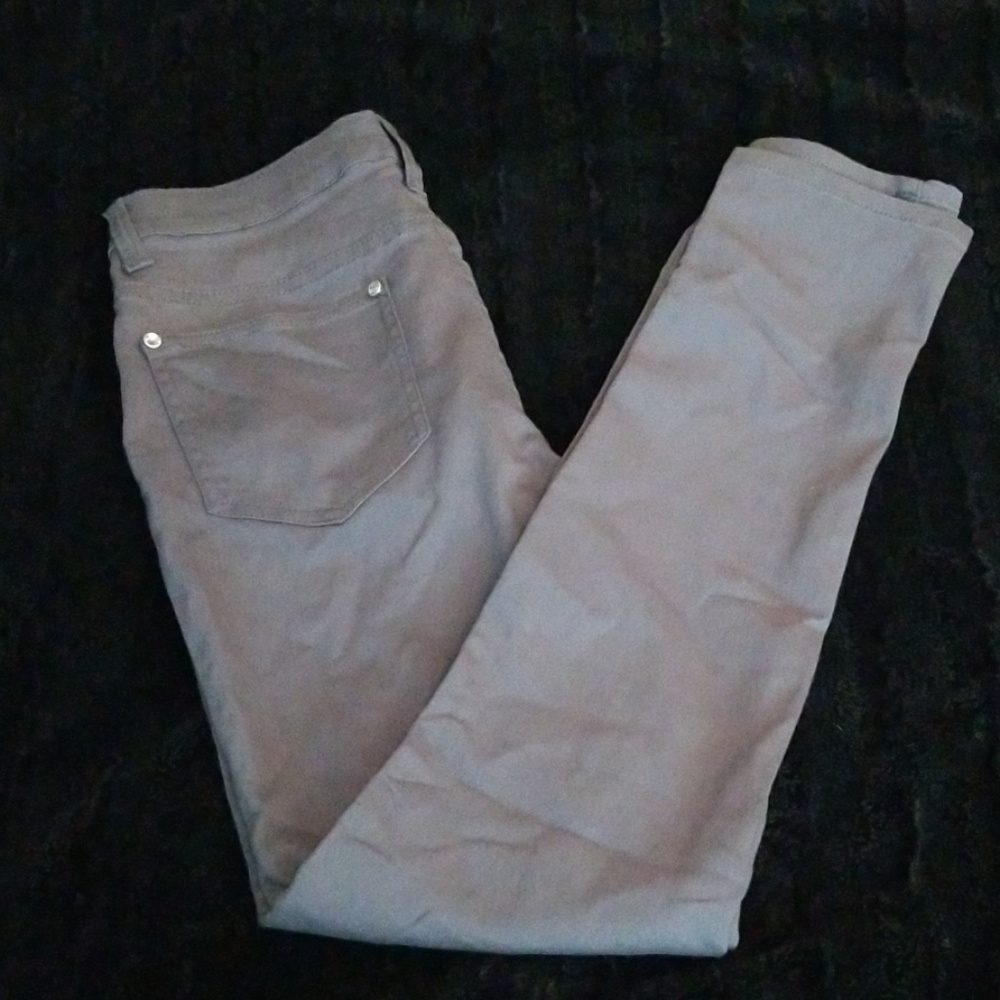 NWOT grey skinny stretch jeans